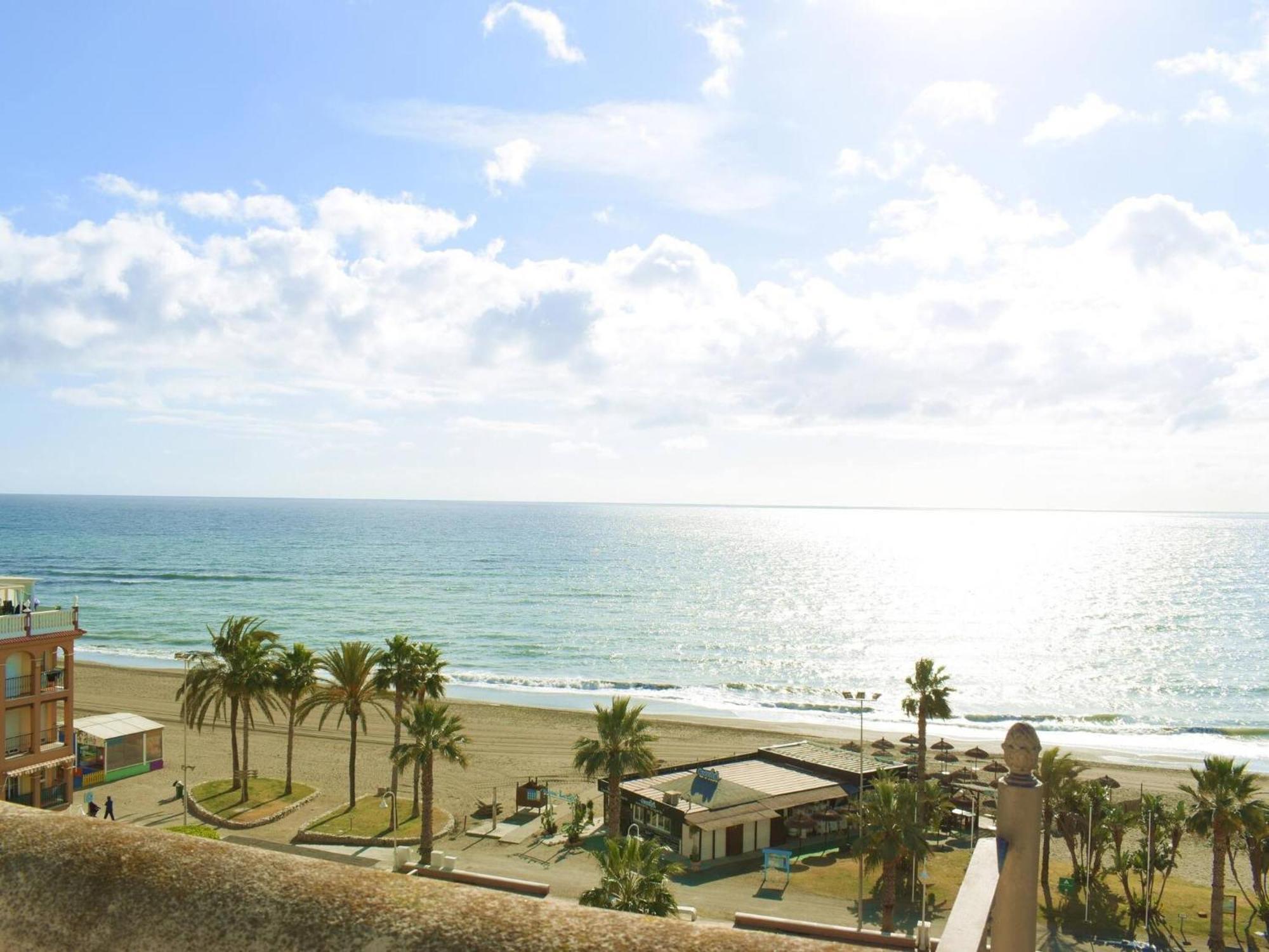 Ferienwohnung Magnifico Atico Frente Al Mar En Ricon De La Victoria Rincón de la Victoria Exterior foto